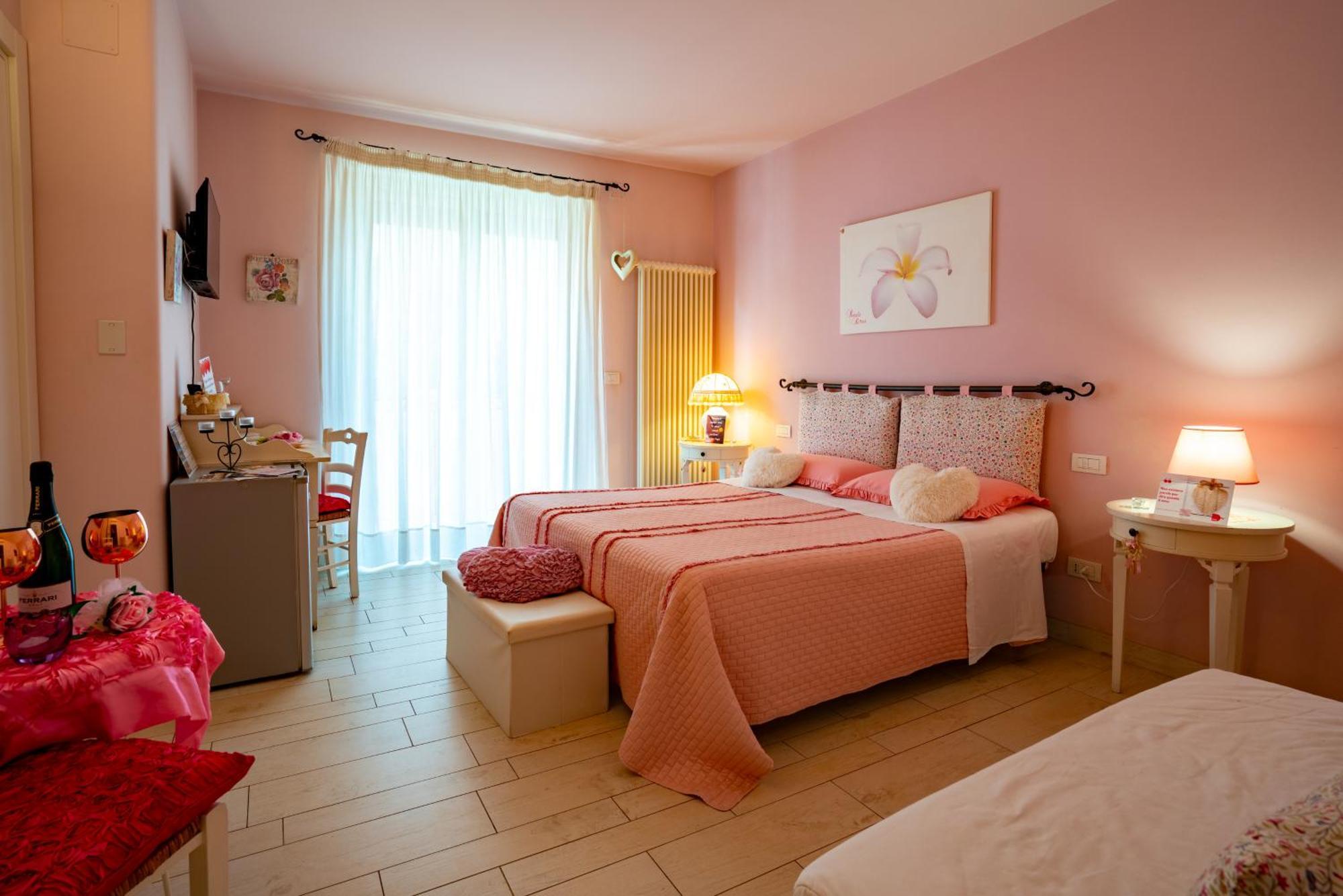 Bed and Breakfast Petali Rosa Полиньяно-а-Маре Экстерьер фото