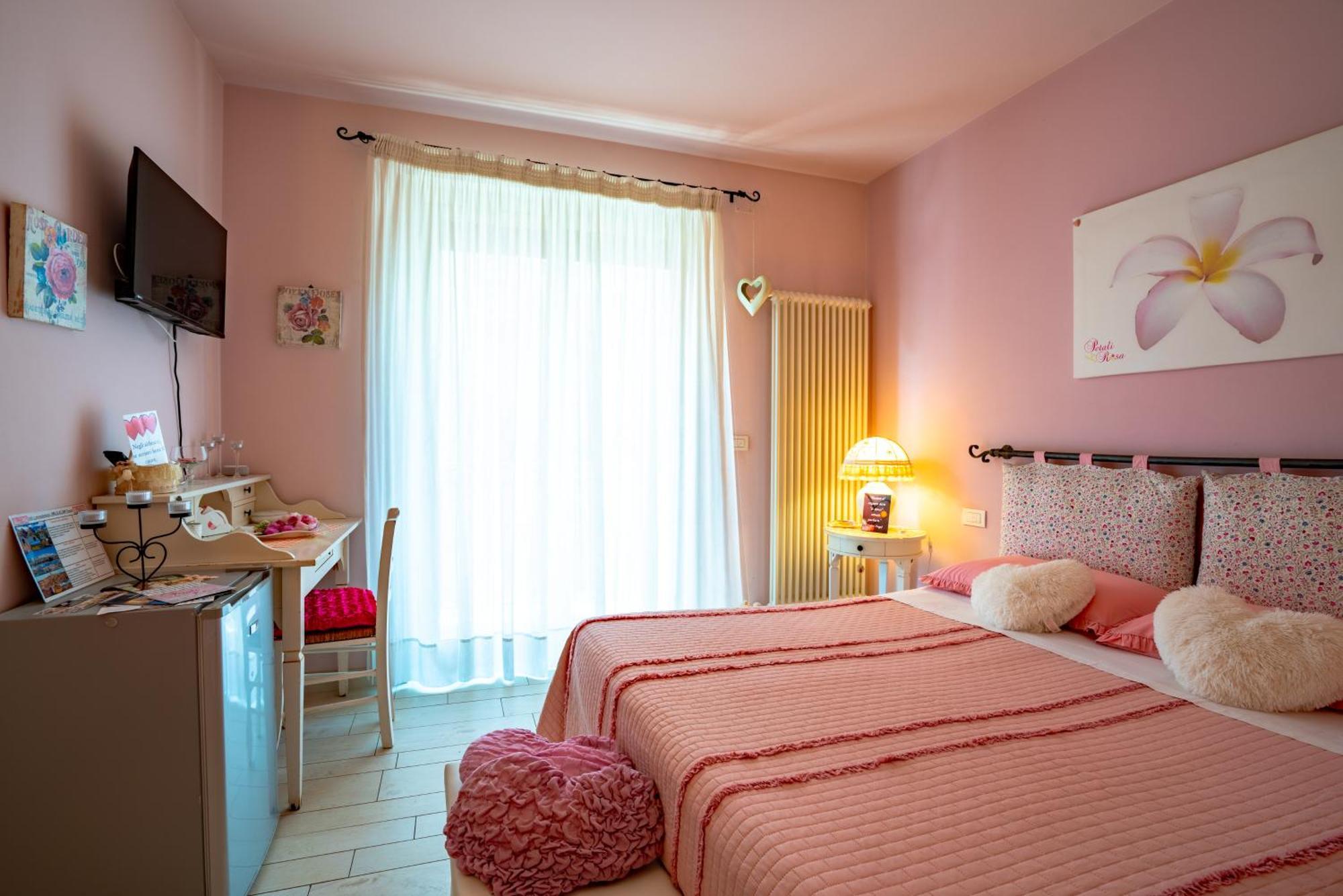 Bed and Breakfast Petali Rosa Полиньяно-а-Маре Экстерьер фото