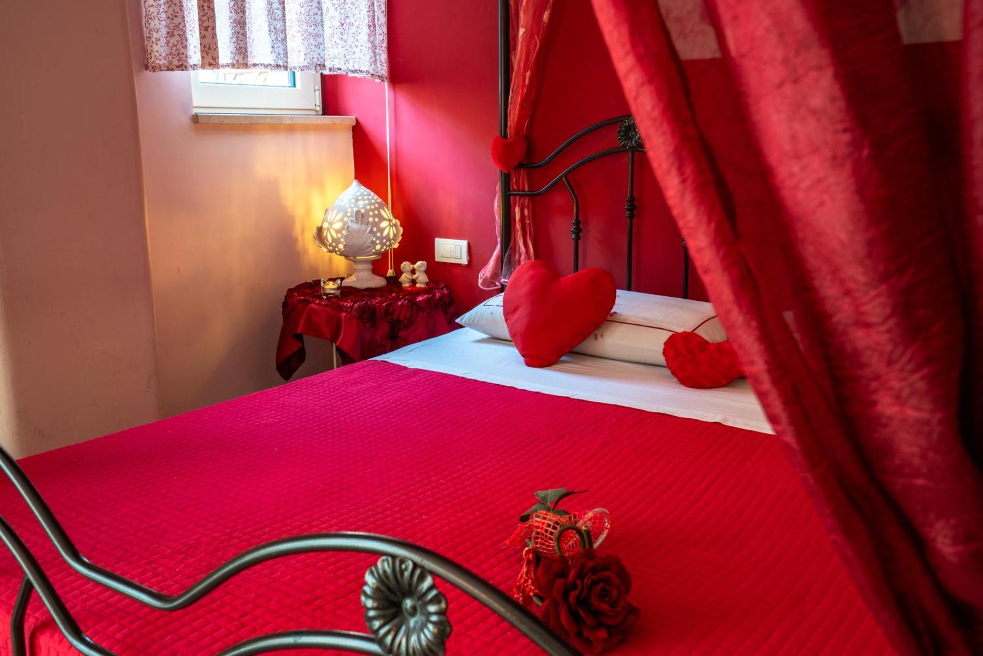 Bed and Breakfast Petali Rosa Полиньяно-а-Маре Экстерьер фото